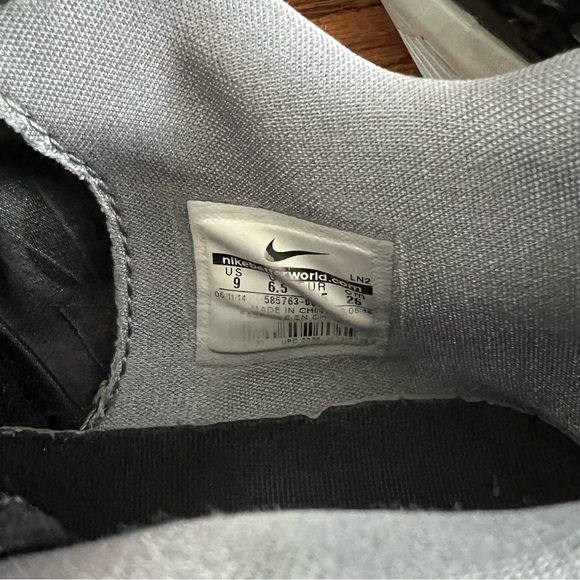 Nike Zoom Hyperspike Flywire Volleyball Shoes - Picture 7 of 7